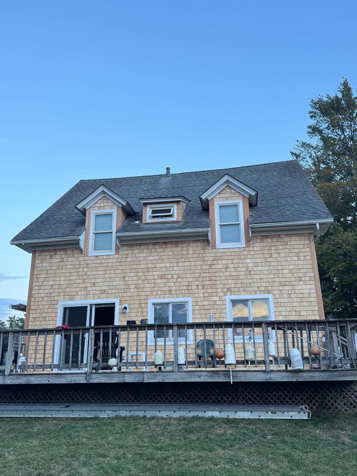 cedar shake siding - Martha's Vineyard